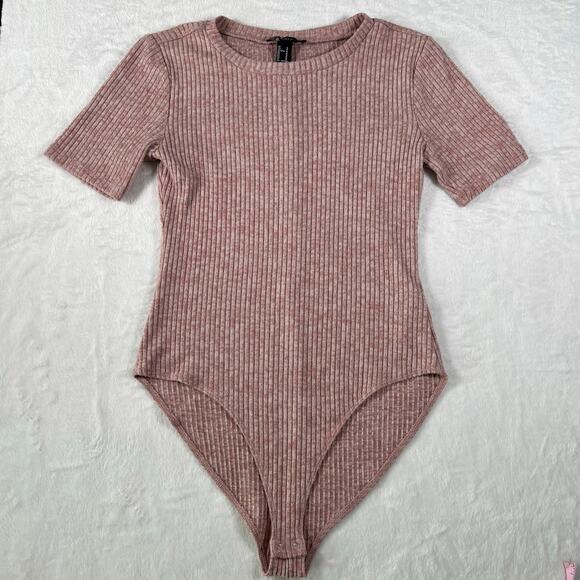 Forever 21 Pink Ribbed Short Sleeve Bodysuit Size Medium - Picture 3 of 9